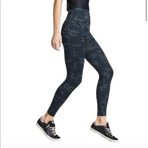 SPANX Look At Me Now Black Camp Leggings Small High Rise